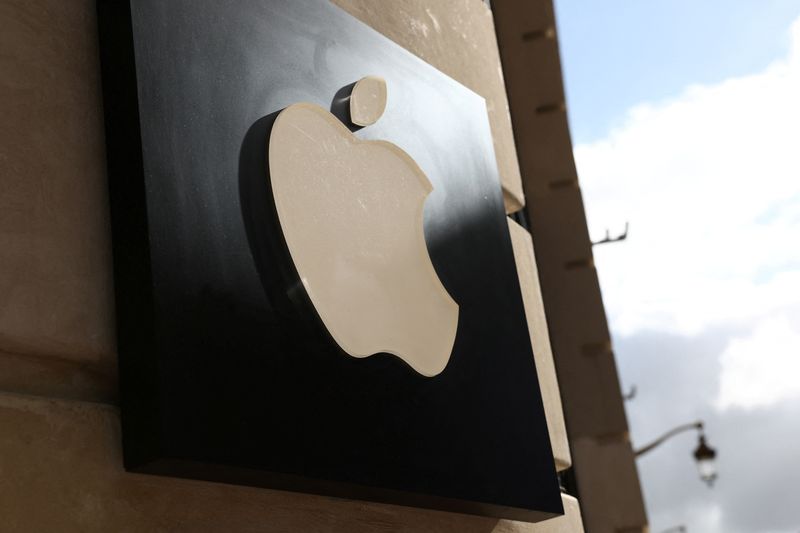 EU antitrust regulators tell Apple how to comply with tech rules