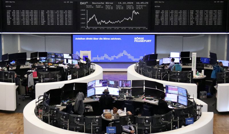 European shares end week in the red as earnings disappoint