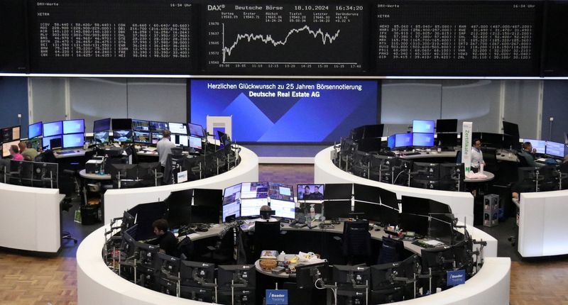 European shares dip as tech losses offset bank, oil gains