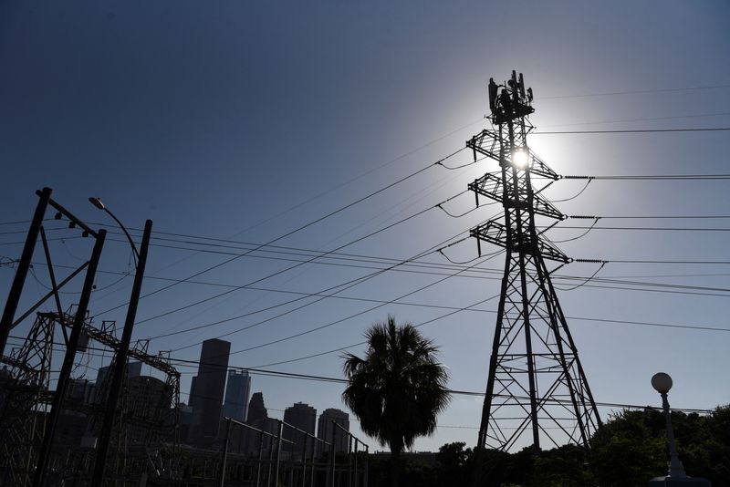 US data-center power use could nearly triple by 2028, DOE-backed report says