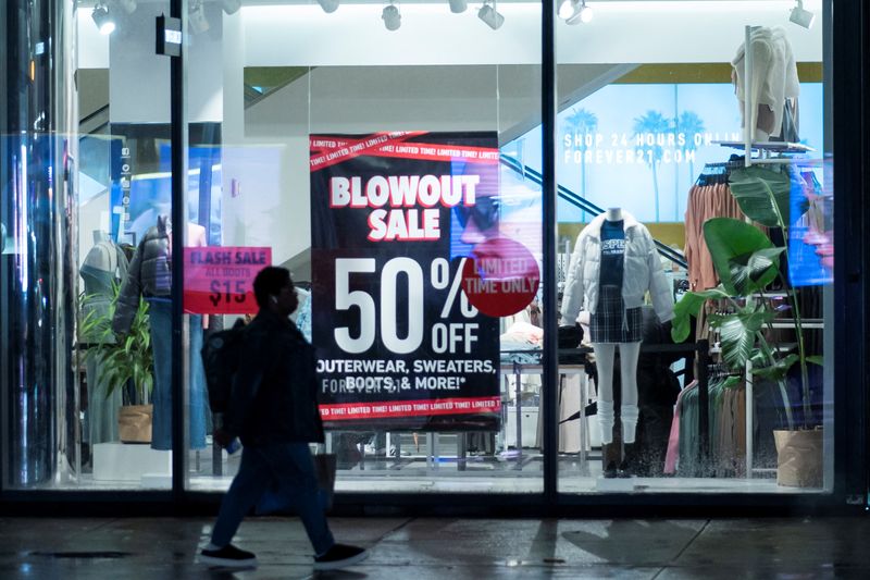 Exclusive-US retailer holiday hiring set to be lower than last year