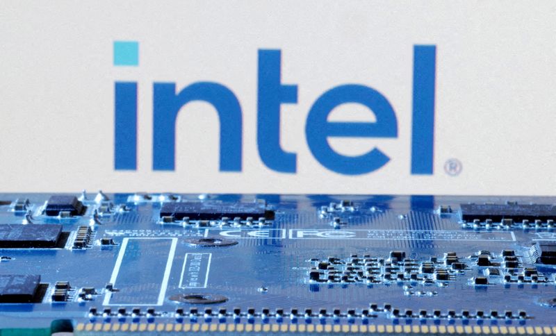 Germany's Scholz: Intel committed to German site despite delay