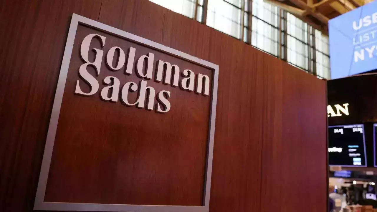 Goldman Sachs boosts S&P 500 target on upbeat profit outlook