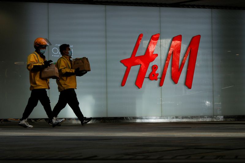H&M shares down on RBC downgrade