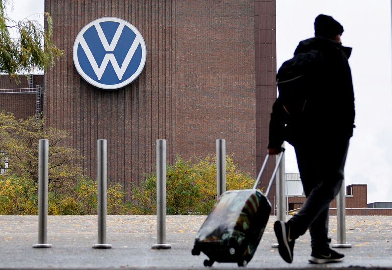 IG Metall threatens historic labour battle if VW insists on plant closures