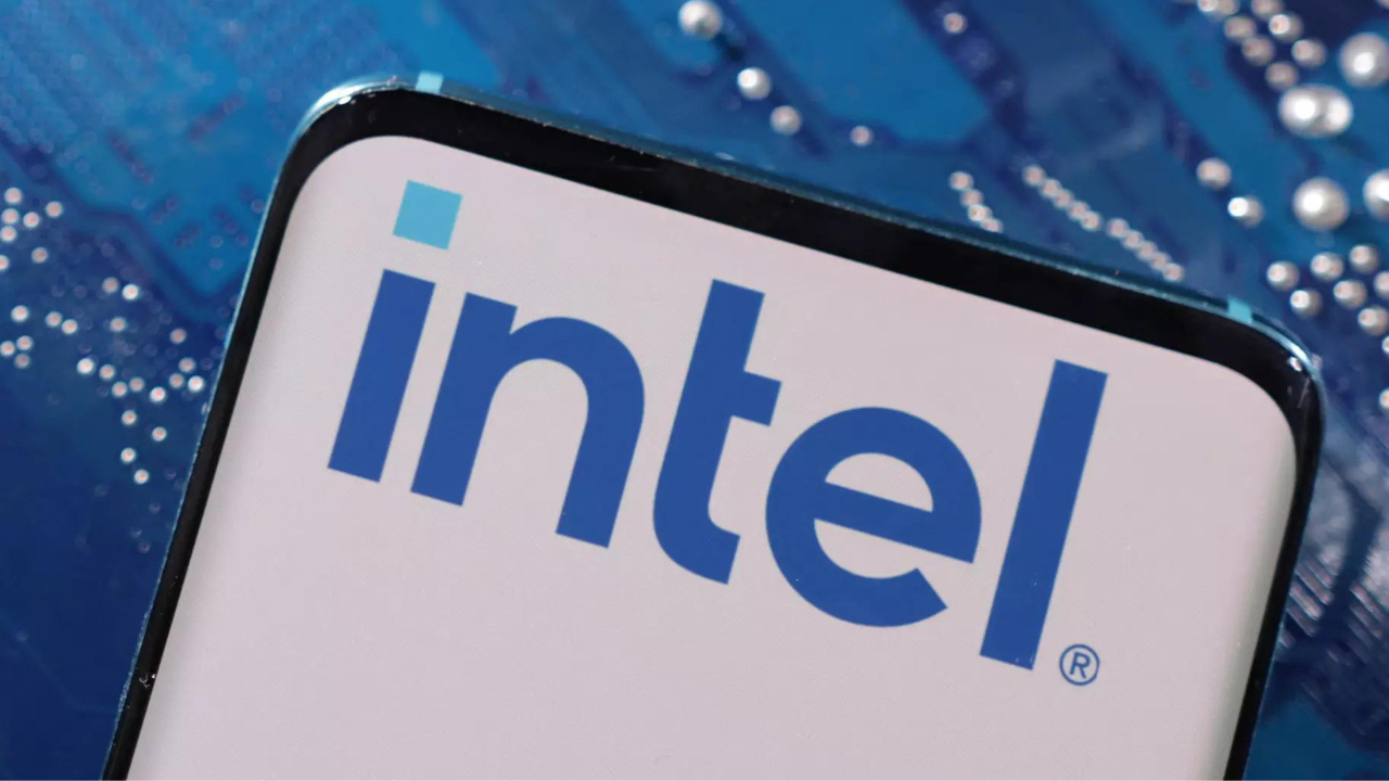 Intel shares slump over 12% as AI competition hurts forecast