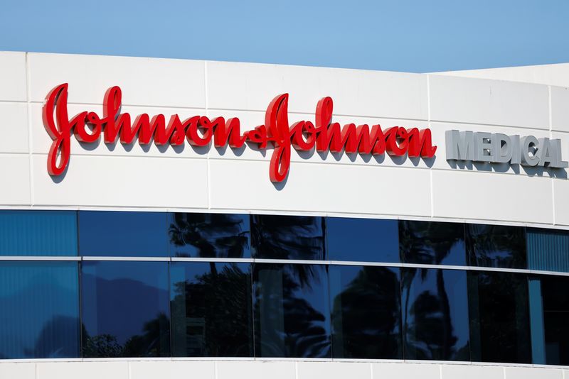 Cancer drug sales lift J&J past Wall Street expectations
