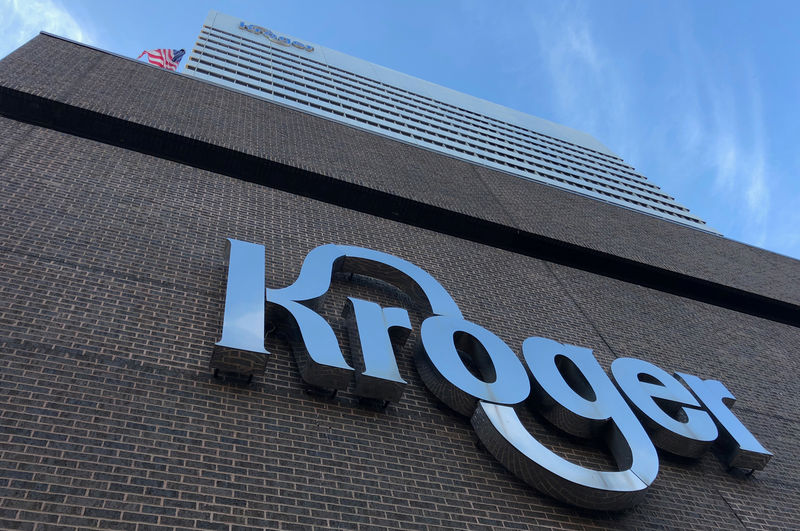 Kroger beats earnings expectations, raises sales outlook