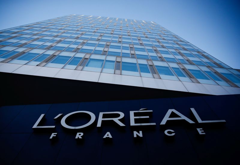L'Oreal shares extend slide after Q3 sales miss