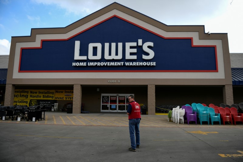 Lowe's Q2 earnings beat estimates, but revenue and guidance falls short on lower-than-expected DIY sales