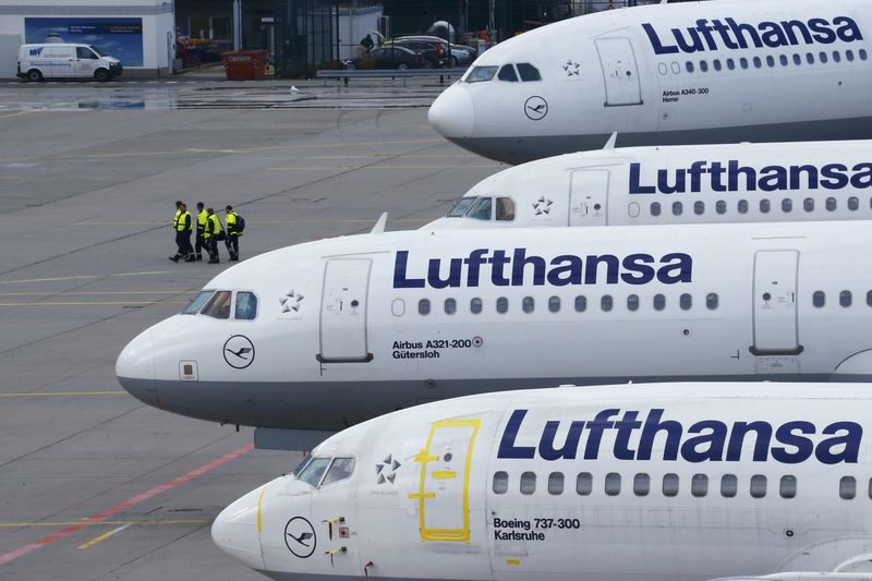 Lufthansa shares dip post Q3; earnings beat seen as "lower quality"