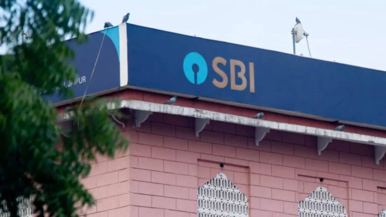 Macro risks might lead to valuation derating for SBI, says JM Financial