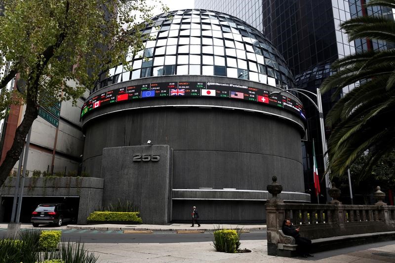 Mexico stocks higher at close of trade; S&P/BMV IPC up 0.01%