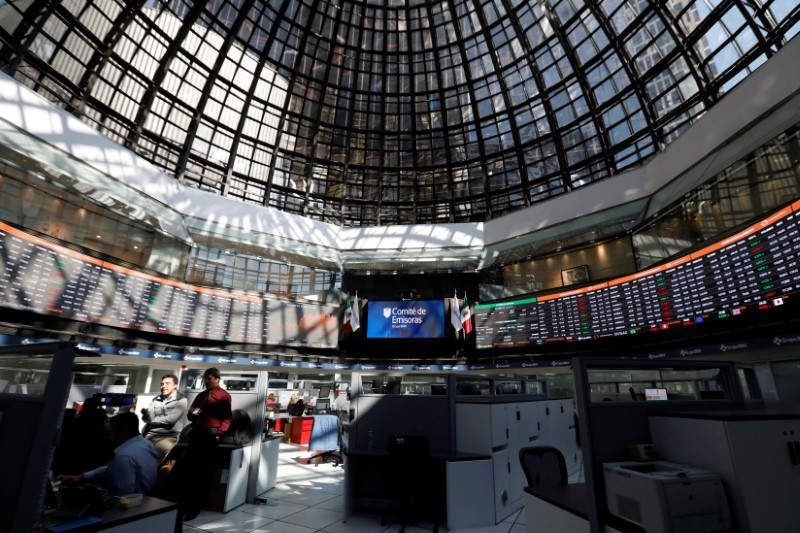 Mexico stocks lower at close of trade; S&P/BMV IPC down 1.58%