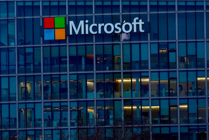 Microsoft names former GE CFO as operations chief