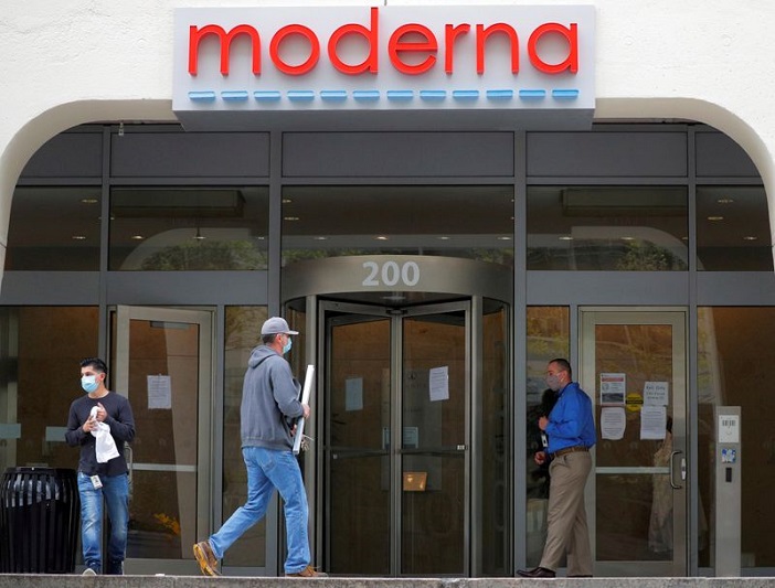 Moderna shares slip premarket as analysts cut ratings amid guidance worries