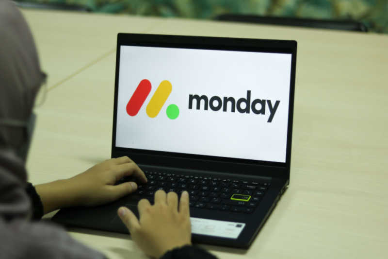 Monday.com dives despite annual guidance hike, Q3 beat