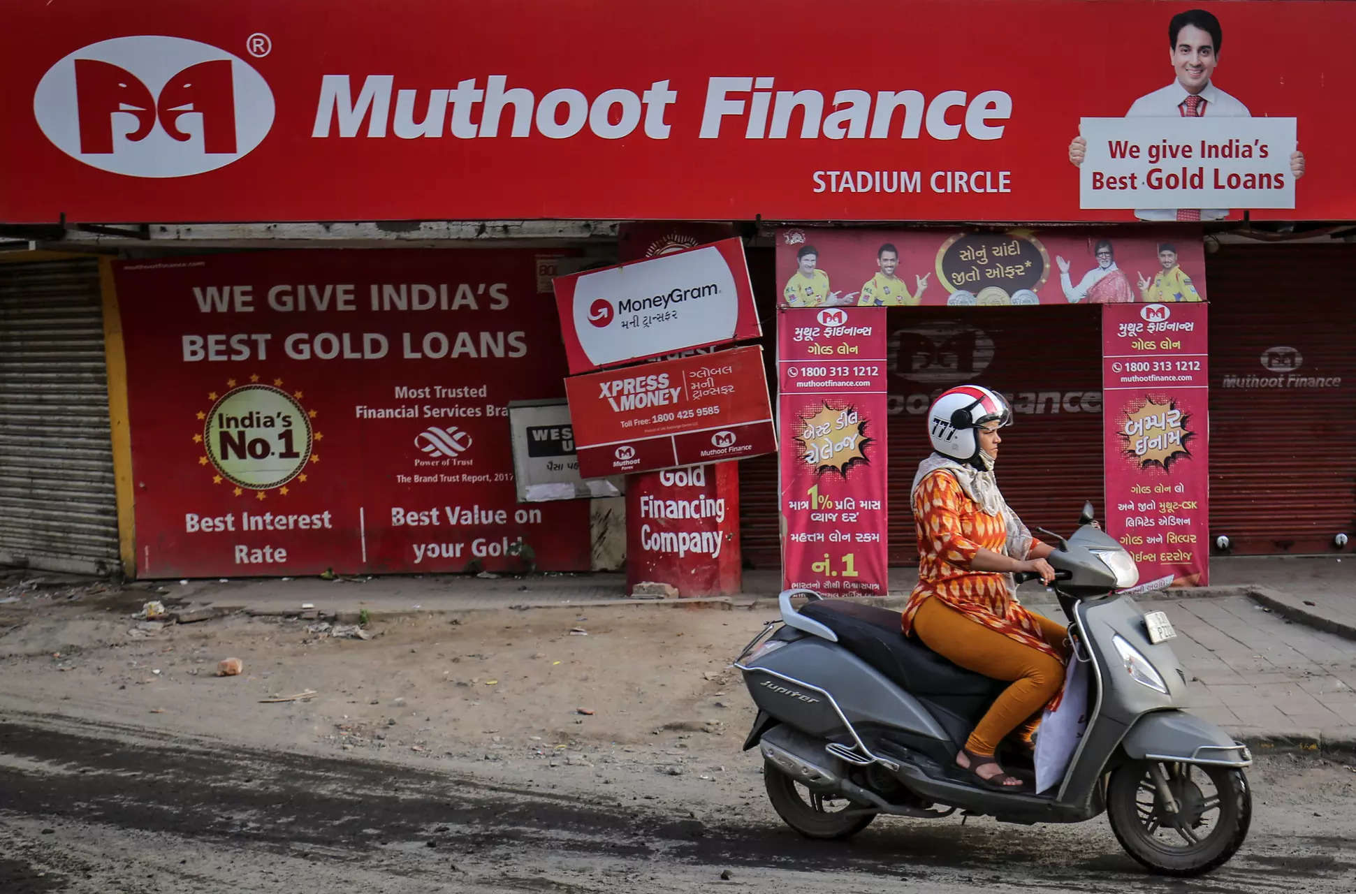 Muthoot Finance shares rally 4% post Q4 results. Should you invest?