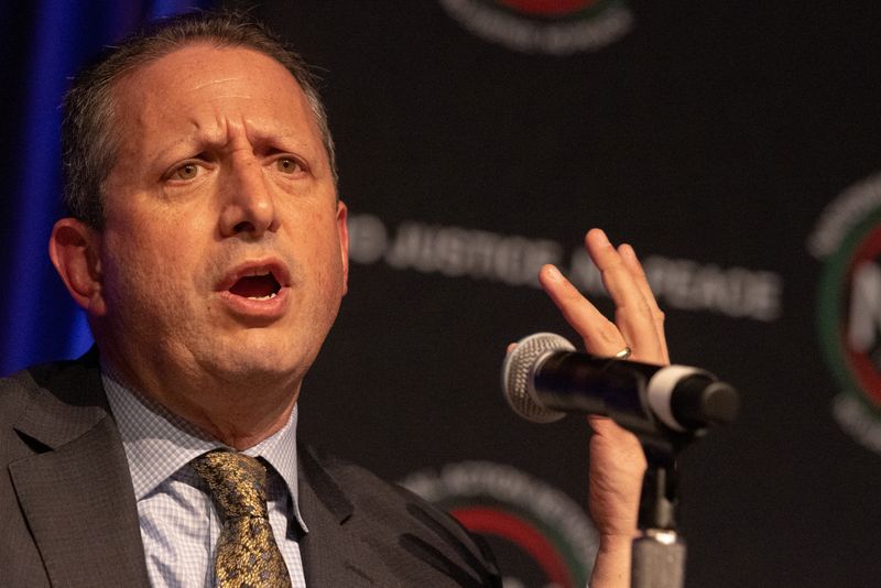 NYC comptroller Lander to end private market fossil fuel investments