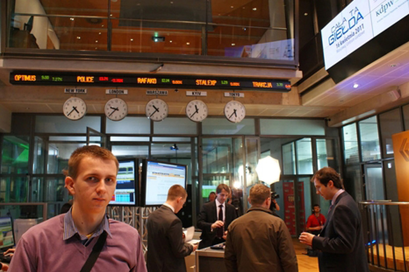Poland stocks higher at close of trade; WIG30 up 2.43%