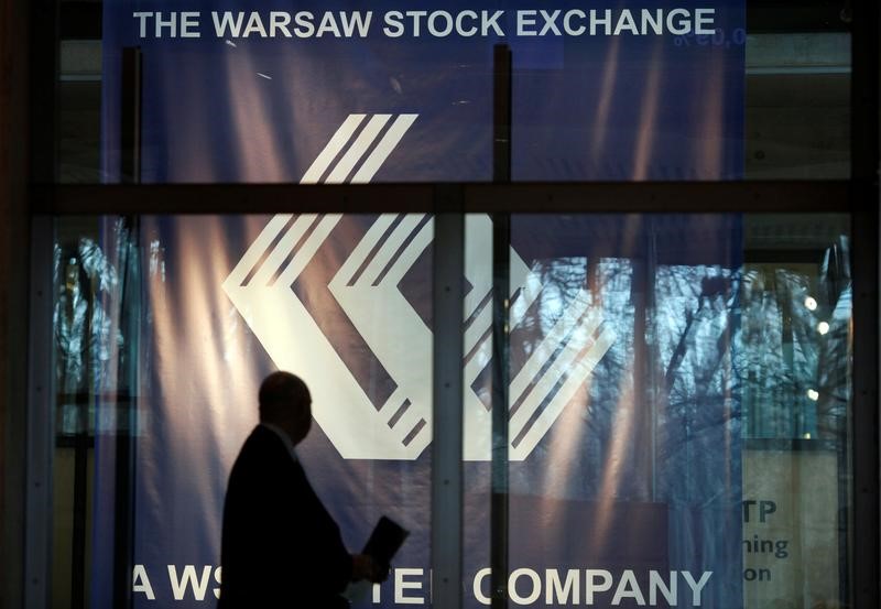 Poland stocks lower at close of trade; WIG30 down 1.11%