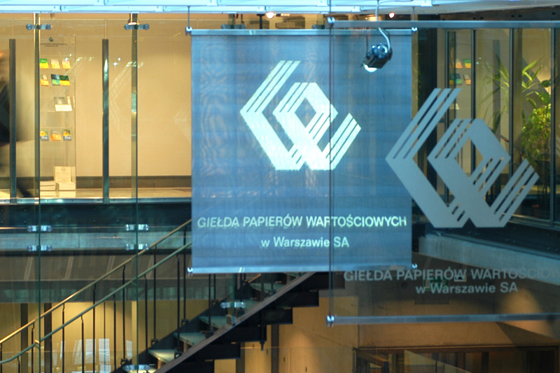 Poland stocks lower at close of trade; WIG30 down 1.41%