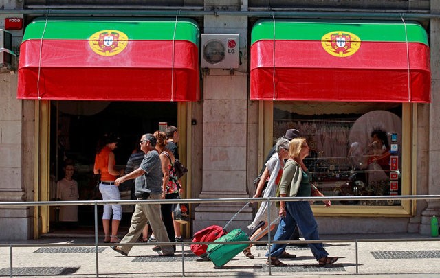 Portugal stocks lower at close of trade; PSI down 1.18%