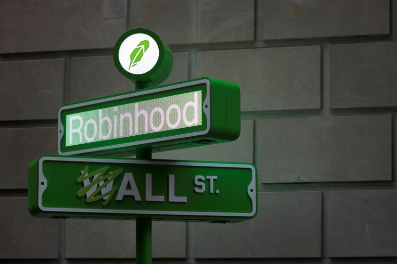 Robinhood earnings miss Street expectations, shares tumble 11%
