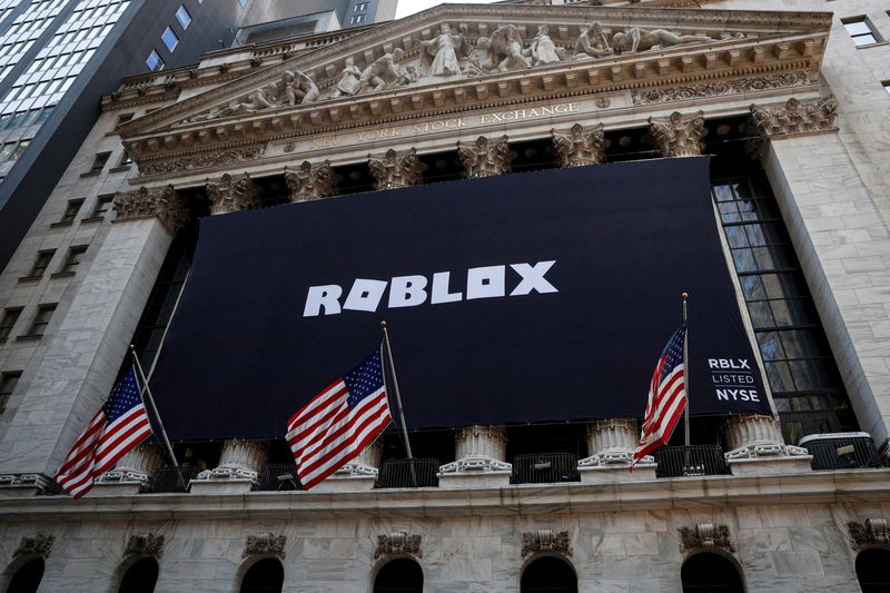 Roblox tightens messaging rules for under-13 users amid abuse concerns