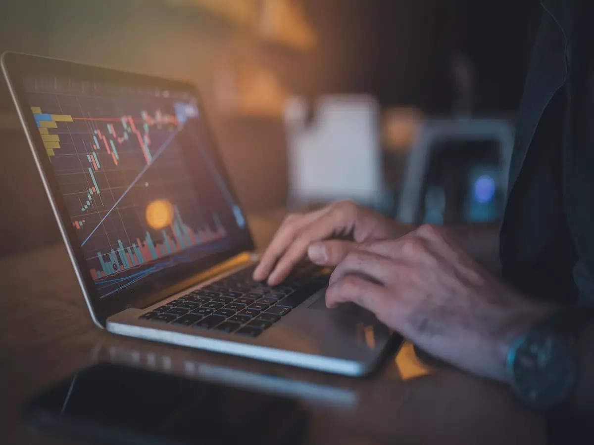 Self-reliance! Mutual funds holding in NSE-listed companies at all-time high in Q4 even as FIIs pull away