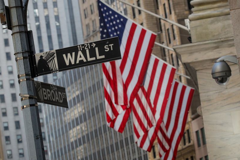 S&P 500: A 'reversion' trade will occur in 1Q25, Raymond James says