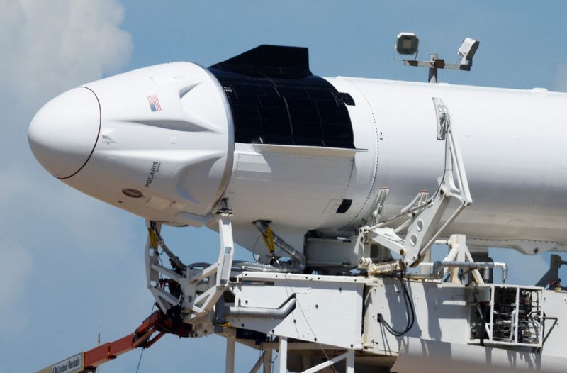 SpaceX pauses Falcon 9 launch of Polaris Dawn