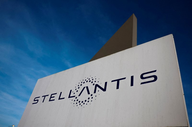 Stellantis to invest over $406 million in Michigan plants in EV, hybrid push