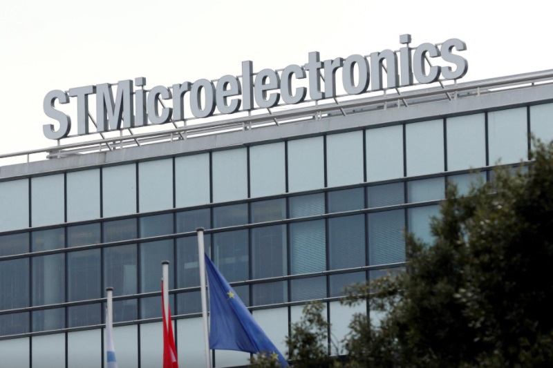 STMicroelectronics shares down as Morgan Stanley downgrades to "underweight"