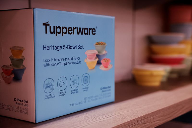 Tupperware gets court approval for lender sale