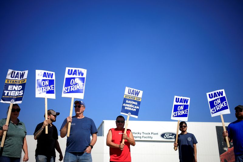 UAW says majority of workers at Ford joint-venture battery plant sign union cards