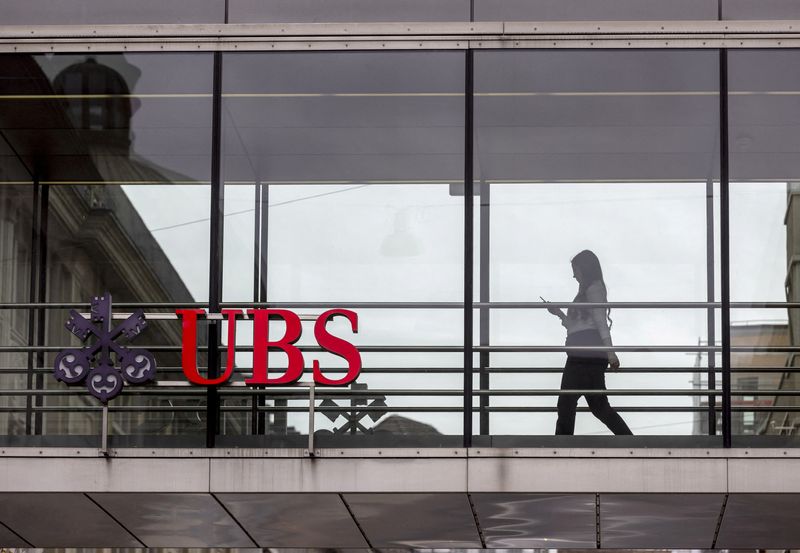 UBS Asset Management cuts exposure to corporate bonds in global portfolios on growth risks