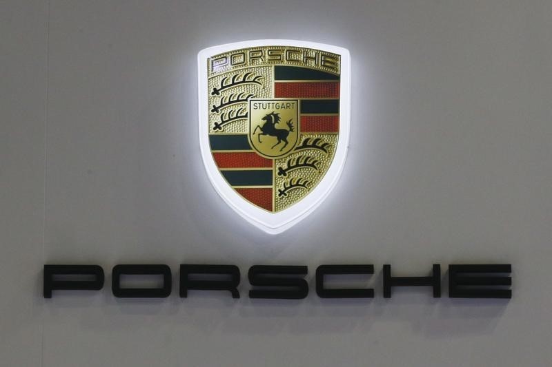UBS downgrades Porsche SE to "sell"