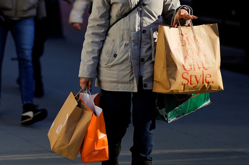 US consumer confidence rises further in November