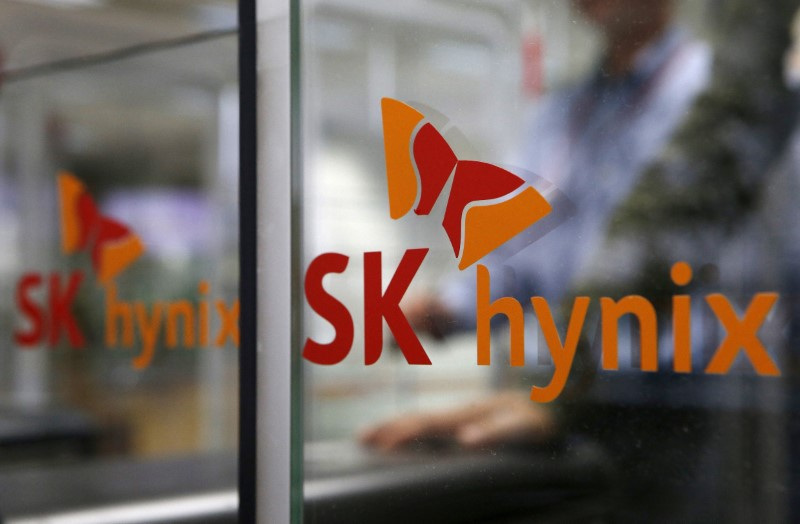 US finalizes $458 million award to SK Hynix for US chips packaging facility