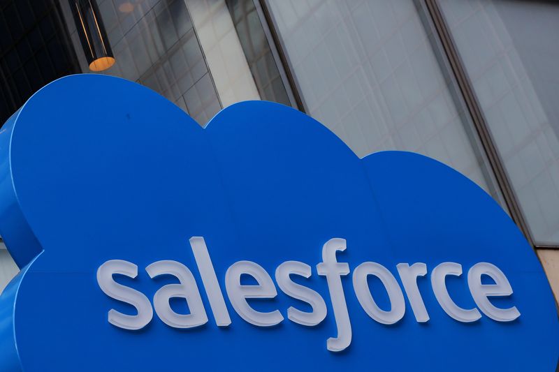 US online holiday sales exceed forecasts, returns surge - Salesforce