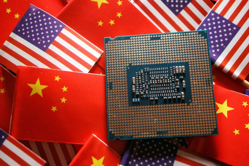 US strengthens chip curbs on China
