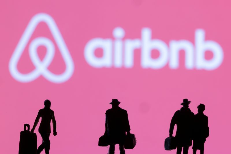 US sues Airbnb after host rejected rental to mother with children