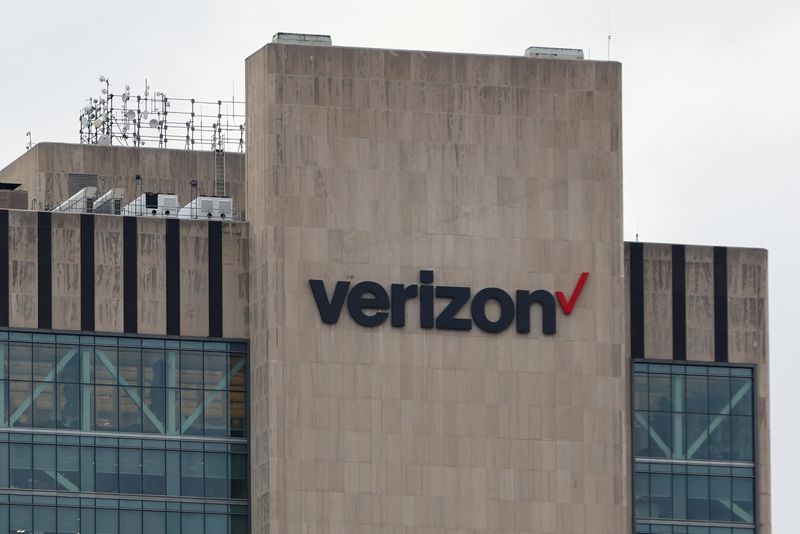 Verizon closes in on deal for Frontier Communications: WSJ