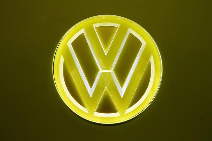 Volkswagen's restructuring talks with labor leaders hit a snag