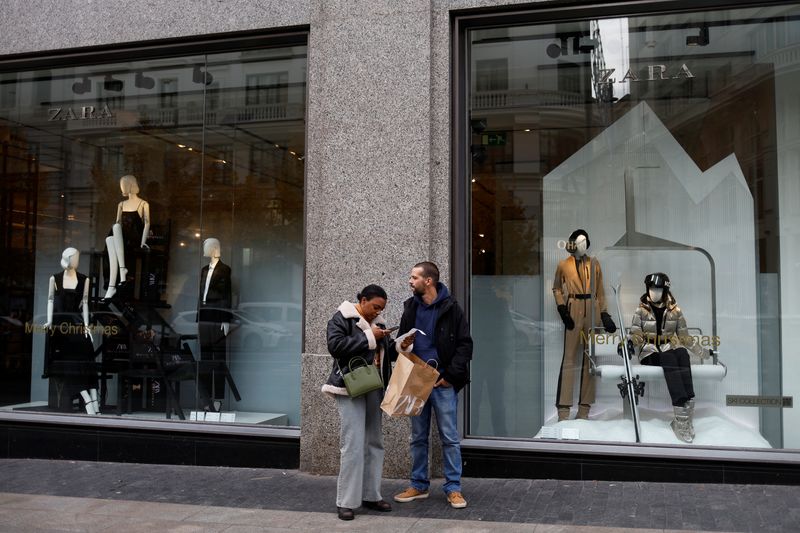 Zara to offer its secondhand clothes service in US by October